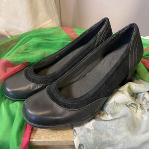 Clarks Women’s Black Leather Suede Block Heels Shoes Size 8.5M
